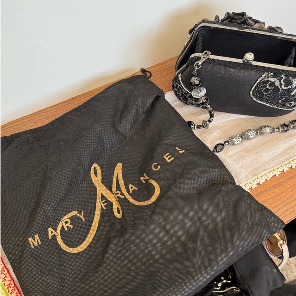 Mary Frances Black Silver Floral Clutch Pewter Rose 10-226 Rare Collectible - Picture 4 of 11